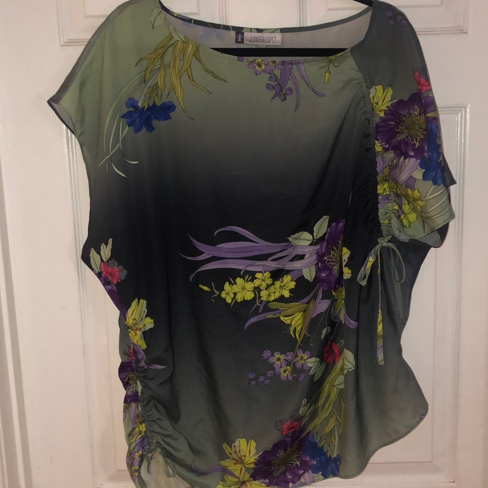 Such a pretty blouse !